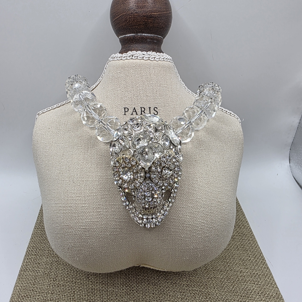 Sparkling Rockstar In Rome Vintage Crystal Skull Statement Necklace - Picture 3 of 7